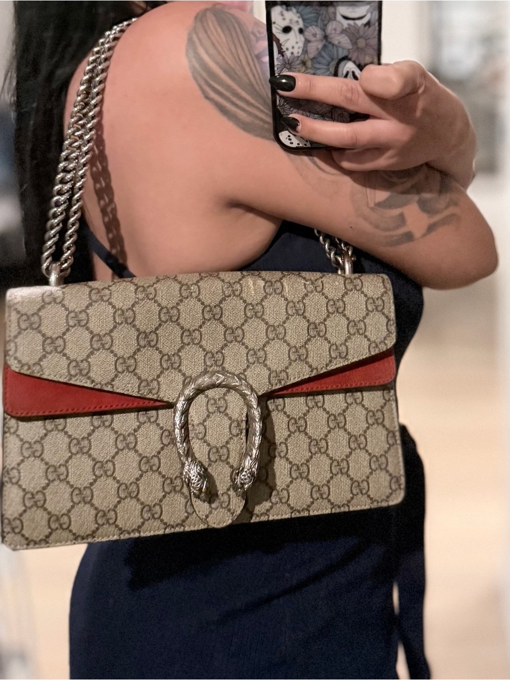 Gucci Dionysus GG Supreme Chain Shoulder Bag.